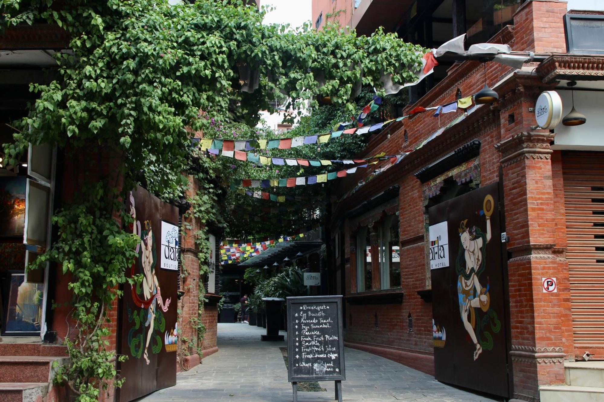 Dalai-La Boutique Hotel Kathmandu Bagian luar foto